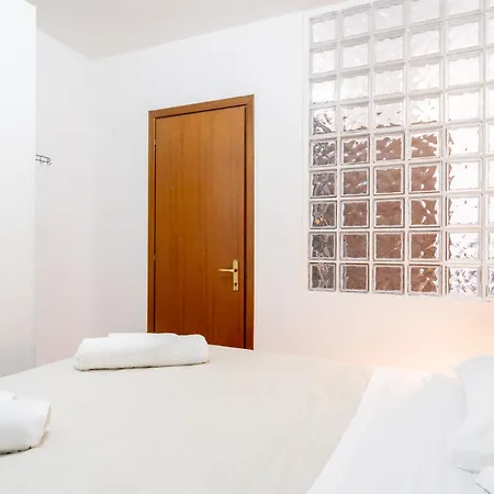 Apartment The Terrace On - Varenna Pino