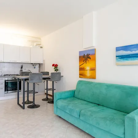 The Terrace On - Varenna Pino Apartment *